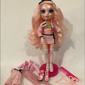 Rainbow high doll- Bella Parker